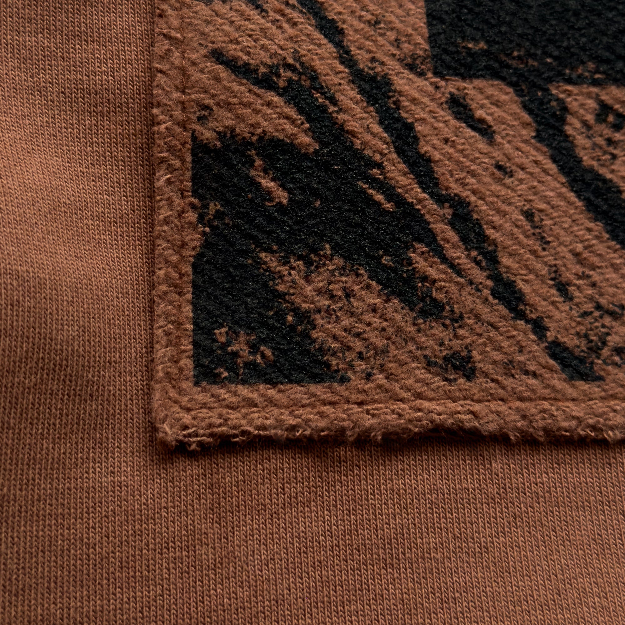 The shape of silence - Back Path Crewneck - Brown